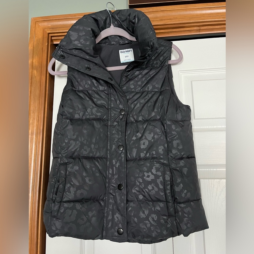 Old Navy Cheetah Print Puffer Vest